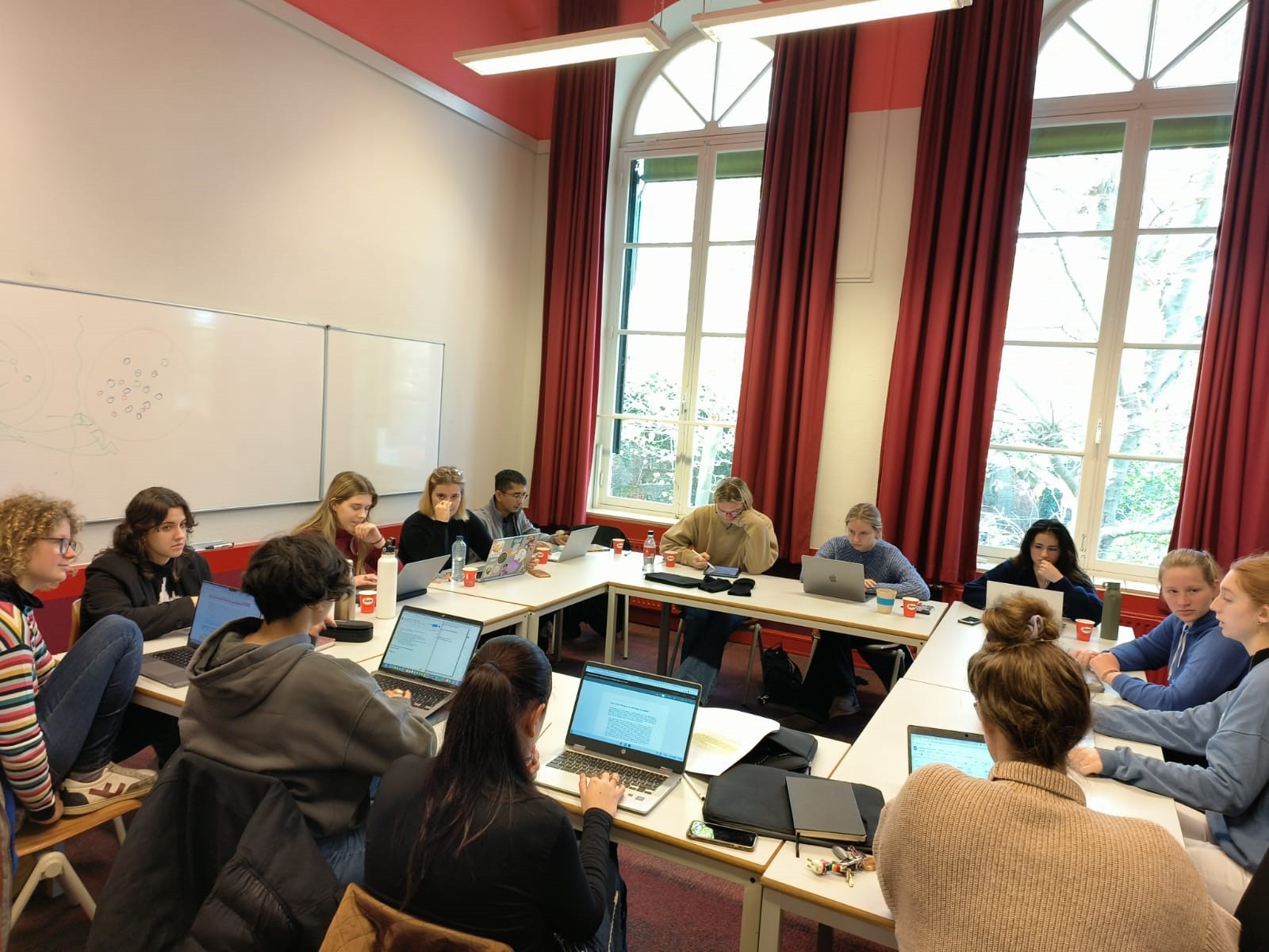 Dosen FH UBT melakukan peninjauan proses PBL di Maastricht University