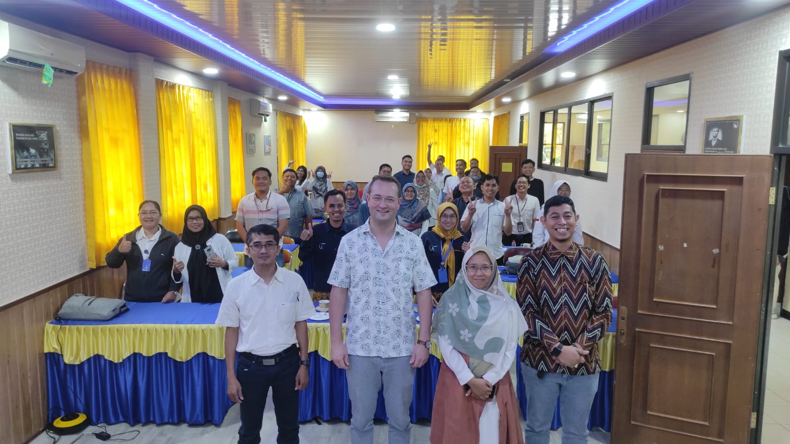 FH UBT Laksanakan Kegiatan Sharing Session PBL